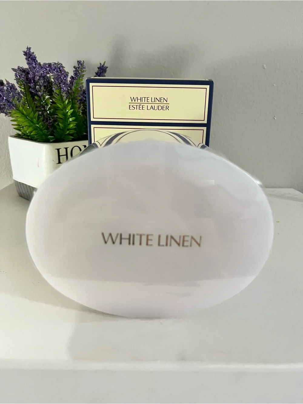 Estée Lauder WHITE LINEN Perfumed Body Powder, Full Size, 3.5 OZ / 100 g New
